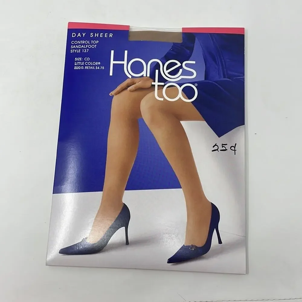 NIP bundle of 4 pantyhose women’s CD/medium